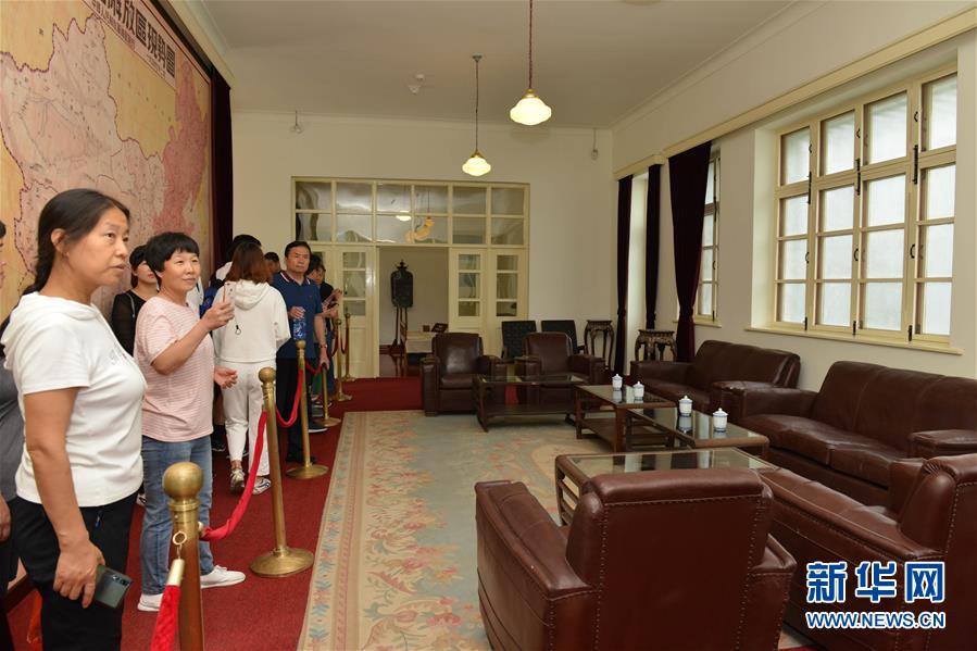 （新華全媒頭條&middot;圖文互動(dòng)）（7）人間正道是滄桑&mdash;&mdash;獻(xiàn)給中華人民共和國(guó)70周年華誕