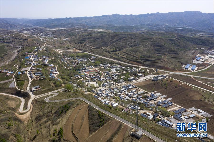 （新華全媒頭條&middot;圖文互動(dòng)）（4）初夏，循著總書(shū)記的腳步探訪產(chǎn)業(yè)扶貧新事