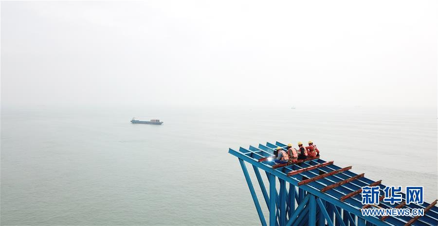 （在習(xí)近平新時代中國特色社會主義思想指引下&mdash;&mdash;新時代新作為新篇章&middot;習(xí)近平總書記關(guān)切事&middot;圖文互動）（2）新機(jī)遇、新引擎&mdash;&mdash;重大工程重大項目建設(shè)新動向觀察