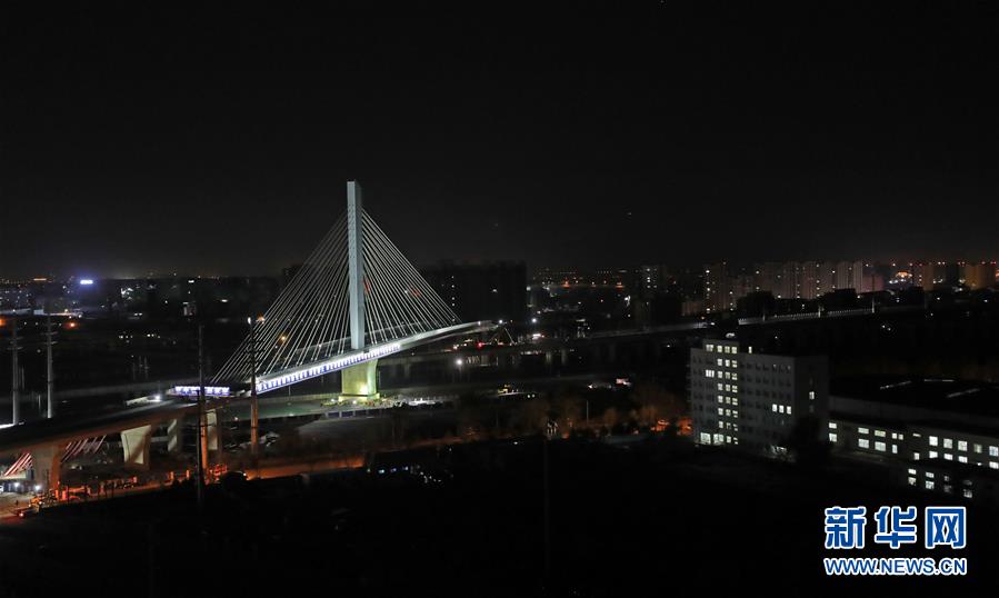 （在習(xí)近平新時代中國特色社會主義思想指引下&mdash;&mdash;新時代新作為新篇章&middot;習(xí)近平總書記關(guān)切事&middot;圖文互動）（5）新機(jī)遇、新引擎&mdash;&mdash;重大工程重大項目建設(shè)新動向觀察