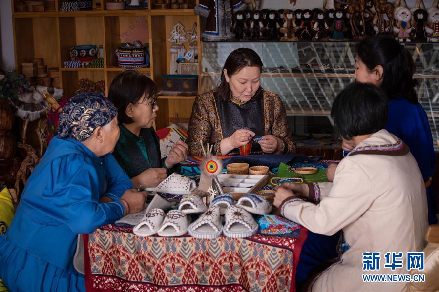 (在習近平新時代中國特色社會主義思想指引下——新時代新作為新篇章·習近平總書記關(guān)切事·圖文互動)(2)讓每一個角落都感受到幸福的溫情——人口較少民族在脫貧攻堅大潮中的奮進故事