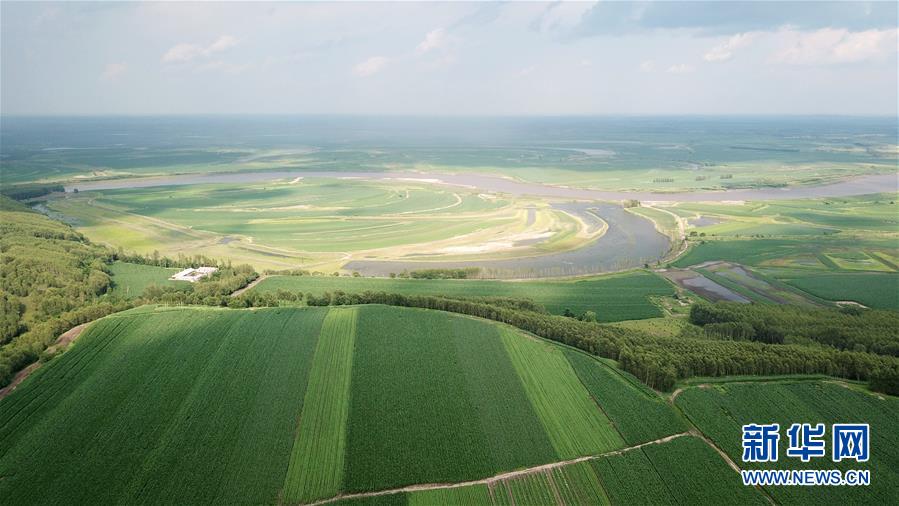 （在習(xí)近平新時(shí)代中國(guó)特色社會(huì)主義思想指引下&mdash;&mdash;新時(shí)代新作為新篇章&middot;習(xí)近平總書記關(guān)切事&middot;圖文互動(dòng)）（2）食為政首&mdash;&mdash;穩(wěn)住農(nóng)業(yè)基本盤增添發(fā)展底氣