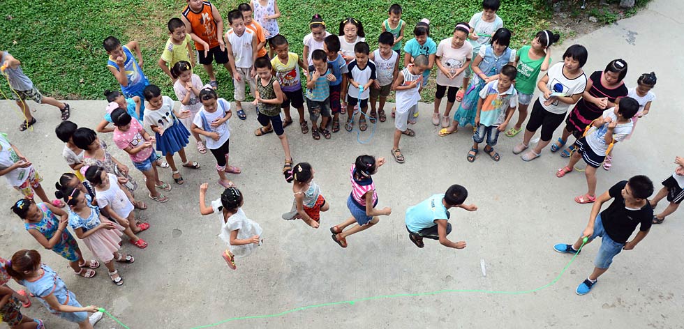 貧寒姐弟為留守兒童辦&ldquo;暖心學(xué)堂&rdquo;