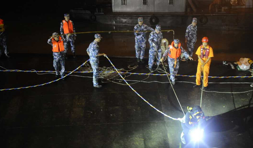 &ldquo;東方之星&rdquo;客輪救援：不分晝夜，不拋棄不放棄