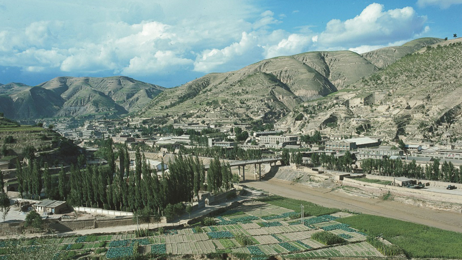 &ldquo;長征&rdquo;&ldquo;萬里長征&rdquo;&ldquo;二萬五千里長征&rdquo;最早出現(xiàn)在什么時(shí)候？