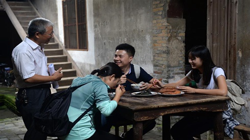 紅色追尋，三個(gè)年輕人的長征路