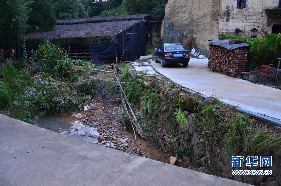 周炳耀有輛二手車(chē)，被全村人當(dāng)作&ldquo;公交車(chē)&rdquo;