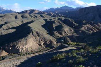 天山深處，&ldquo;山地鐵軍&rdquo;奪路探寶
