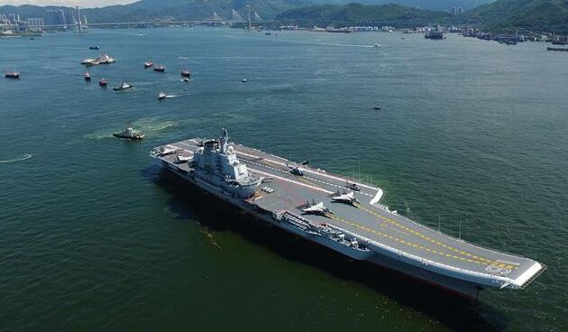 獨(dú)家航拍！遼寧艦駛離香港
