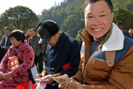 &ldquo;脫貧后，我們分紅了！&rdquo;