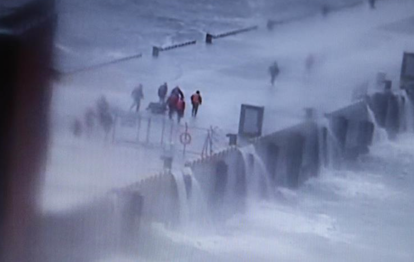 追記為保護(hù)國家某重點(diǎn)試驗(yàn)平臺(tái)壯烈犧牲的3位勇士黃群、宋月才、姜開斌