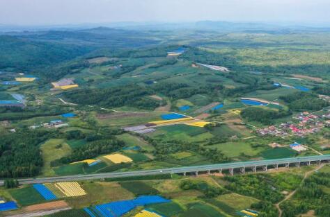 長(zhǎng)白山下生態(tài)縣：倚綠生金，以景換銀