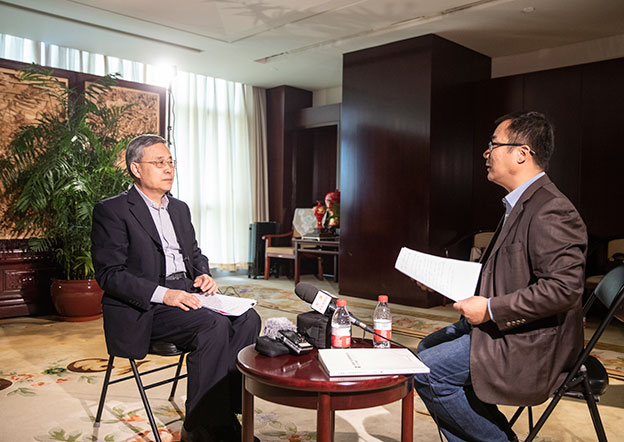 充分調(diào)動信貸、債券、股權(quán)、理財、信托、保險等各類金融資源