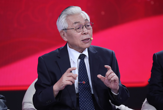 月亮離地球最近，是到達各個遙遠天體的一個&lsquo;轉(zhuǎn)運站&rsquo;。