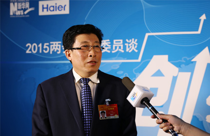 &ldquo;面對這種新型的、農(nóng)業(yè)轉型的項目，政府各級部門也都在研究怎么落實，還有很多細節(jié)上的問題。&rdquo;