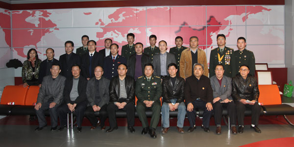 24任&ldquo;雷鋒班&rdquo;班長(zhǎng)在新華網(wǎng)直播間