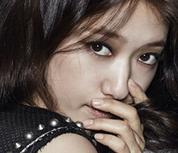 女星波浪卷發(fā)美著呢！