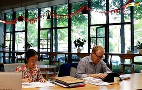 中國成就，世界矚目&mdash;&mdash;來自基層蹲點現場的報道