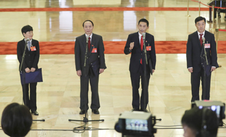 邱賽珍、張蜀新、潘克剛、李新民代表接受采訪
