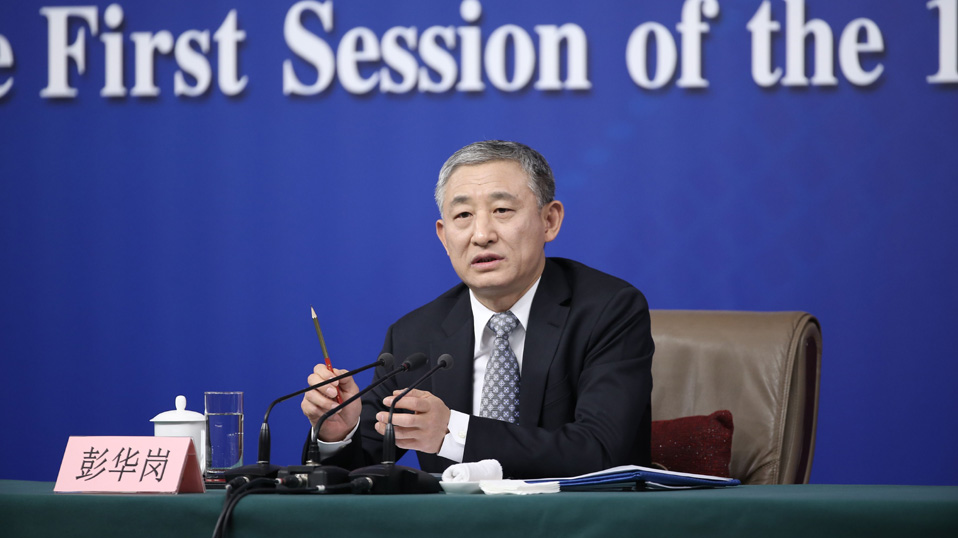 國(guó)資委副秘書(shū)長(zhǎng)、新聞發(fā)言人彭華崗