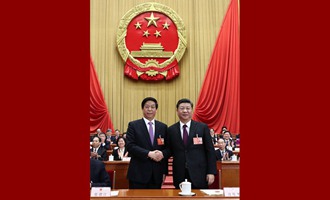 習(xí)近平當(dāng)選國(guó)家主席、中央軍委主席