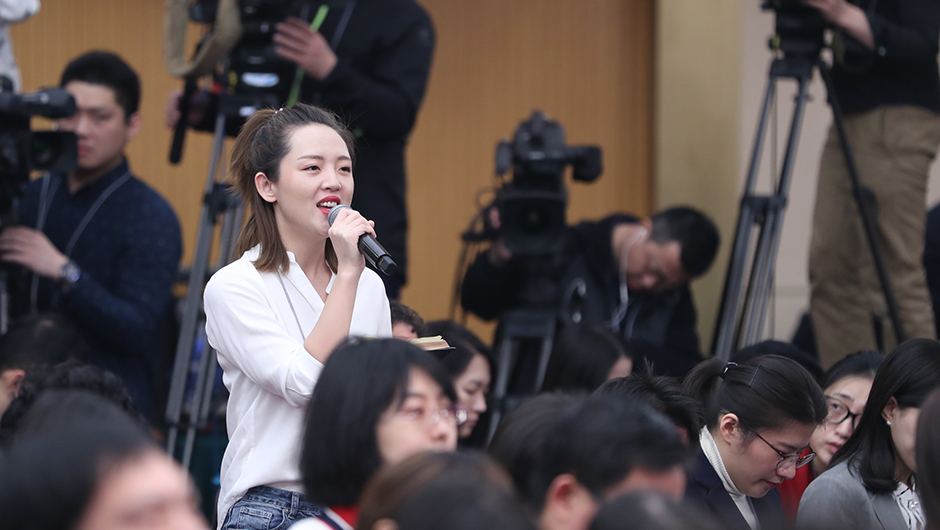 澎湃新聞?dòng)浾? /></a>
</div>
</div>
<br />
<div   id=