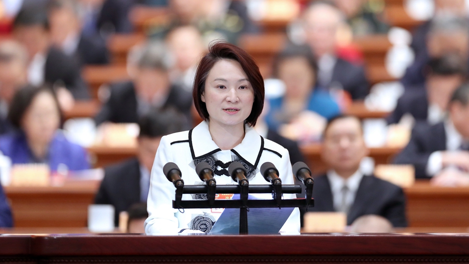 民建聯(lián)主席，香港立法會(huì)議員、行政會(huì)議成員 李慧瓊