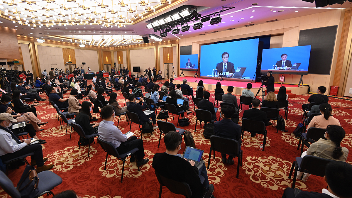 初夏&ldquo;回歸&rdquo;，今年全國(guó)兩會(huì)怎么開(kāi)？