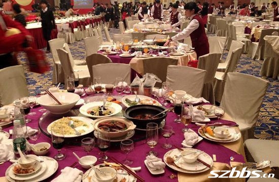 嚴(yán)格監(jiān)督，剎住浪費(fèi)歪風(fēng)