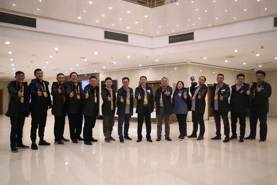 新華網(wǎng)國慶前方報道團隊，出發(fā)啦！