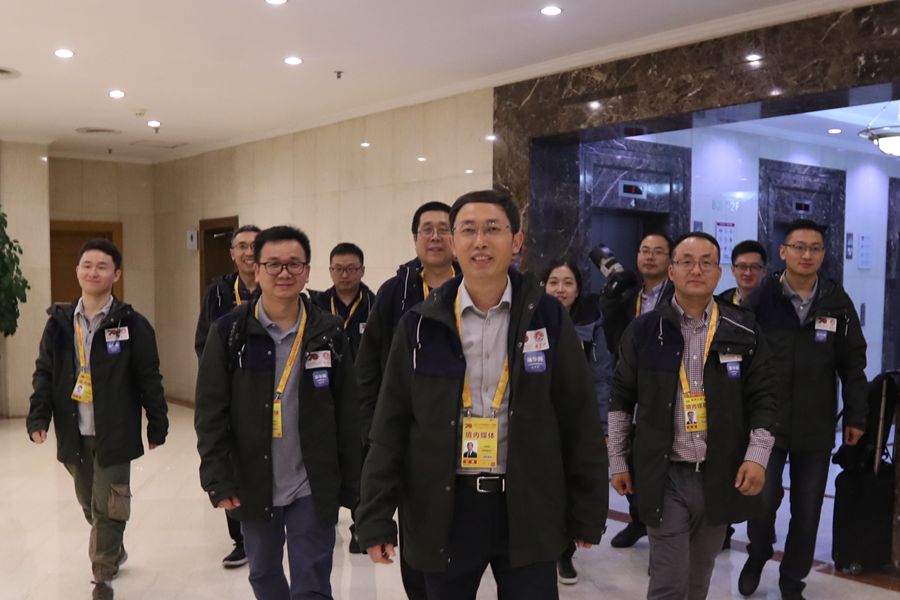 新華網(wǎng)國慶前方報道團隊，出發(fā)啦！