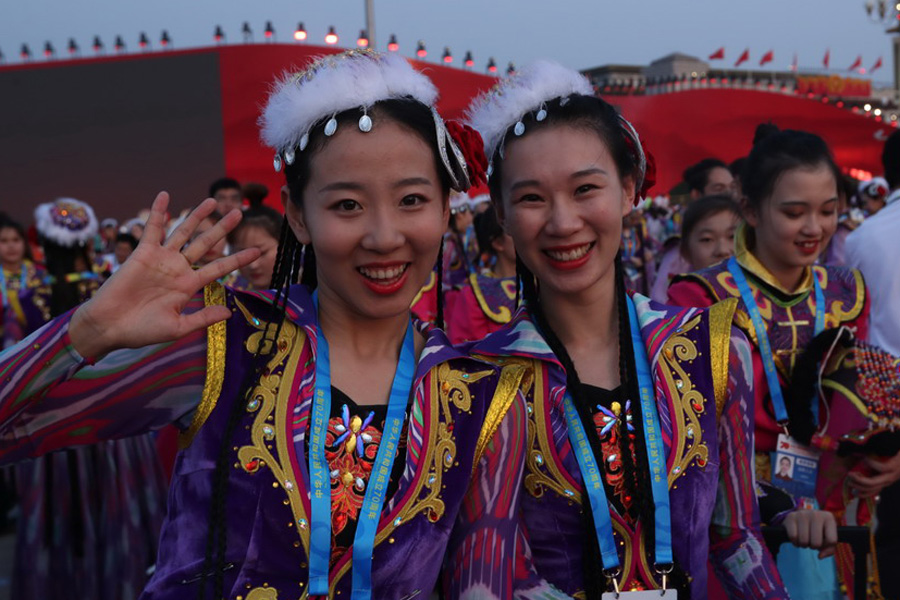 今晚，我們歡聚在天安門廣場