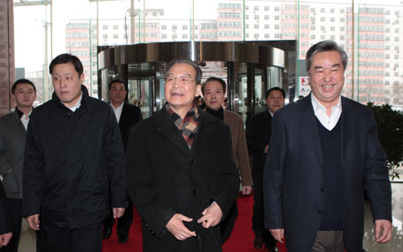 溫家寶抵達中國政府網(wǎng)、新華網(wǎng)