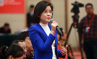 中央電視臺、中國國際電視臺記者提問