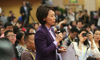 中央電視臺、中國國際電視臺記者提問