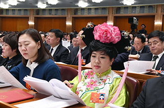 全國人大代表孫艷玲：做好非遺事業(yè)，讓古老技藝活起來