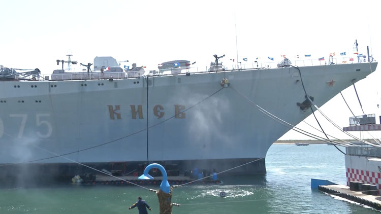 驚險刺激！打卡國內(nèi)唯一的航母主題公園，讓到場游客大呼過癮