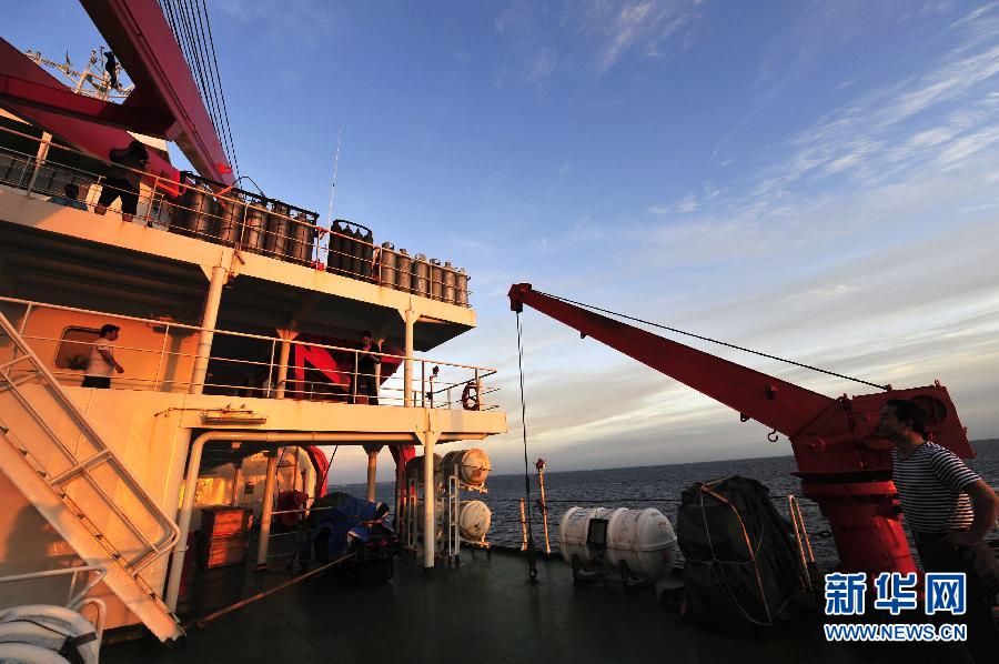 (搜尋馬航370航班)(1)“雪龍”號做好準(zhǔn)備 得到指令后將前往疑似海域