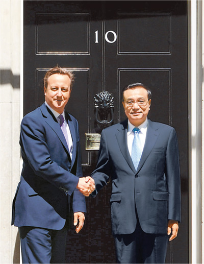 6月17日，國務院總理李克強在倫敦唐寧街10號首相府同英國首相卡梅倫舉行中英總理年度會晤。新華社記者 李 濤攝 