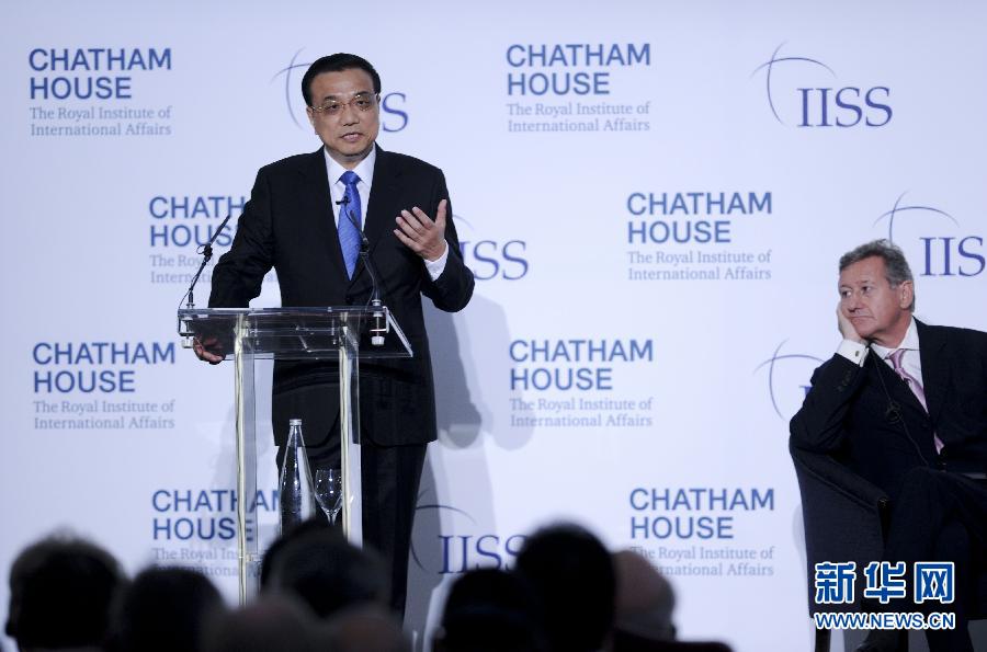 6月18日，國務(wù)院總理李克強(qiáng)在倫敦金融城市長官邸面向英國皇家國際問題研究所和國際戰(zhàn)略研究所兩大智庫發(fā)表題為《共建包容發(fā)展的美好世界》的演講。新華社記者 張鐸 攝 