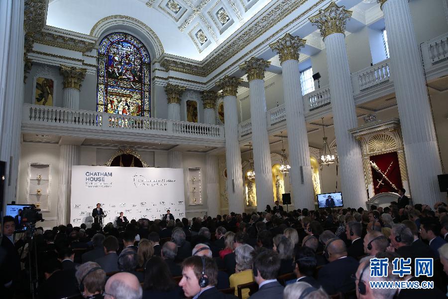 6月18日，國務(wù)院總理李克強(qiáng)在倫敦金融城市長官邸面向英國皇家國際問題研究所和國際戰(zhàn)略研究所兩大智庫發(fā)表題為《共建包容發(fā)展的美好世界》的演講。新華社記者 龐興雷 攝 