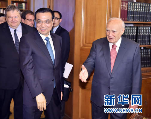 6月20日，國務(wù)院總理李克強(qiáng)在雅典總統(tǒng)府會(huì)見希臘總統(tǒng)帕普利亞斯。新華社記者 李濤 攝