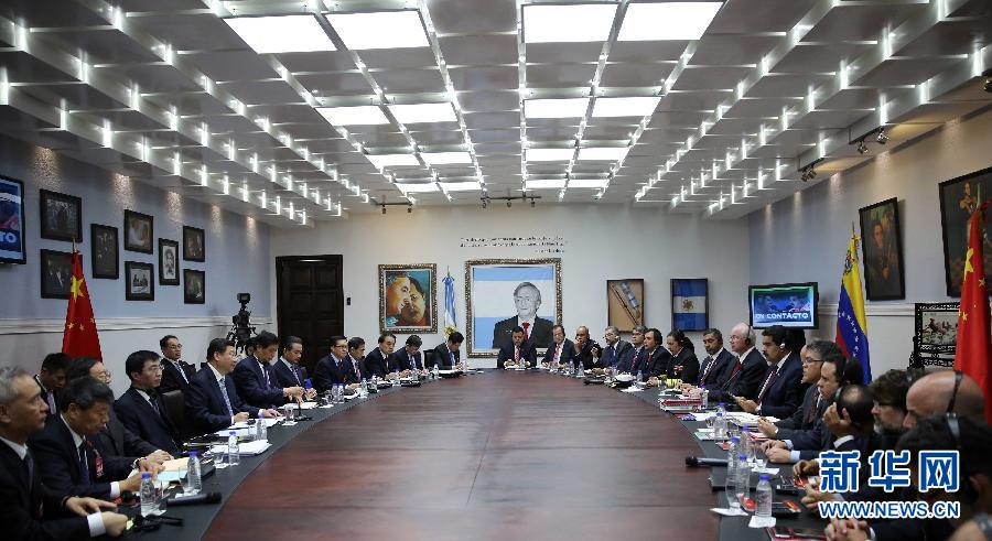 當地時間7月20日，國家主席習近平在加拉加斯同委內瑞拉總統(tǒng)馬杜羅舉行會談。 新華社記者蘭紅光攝 