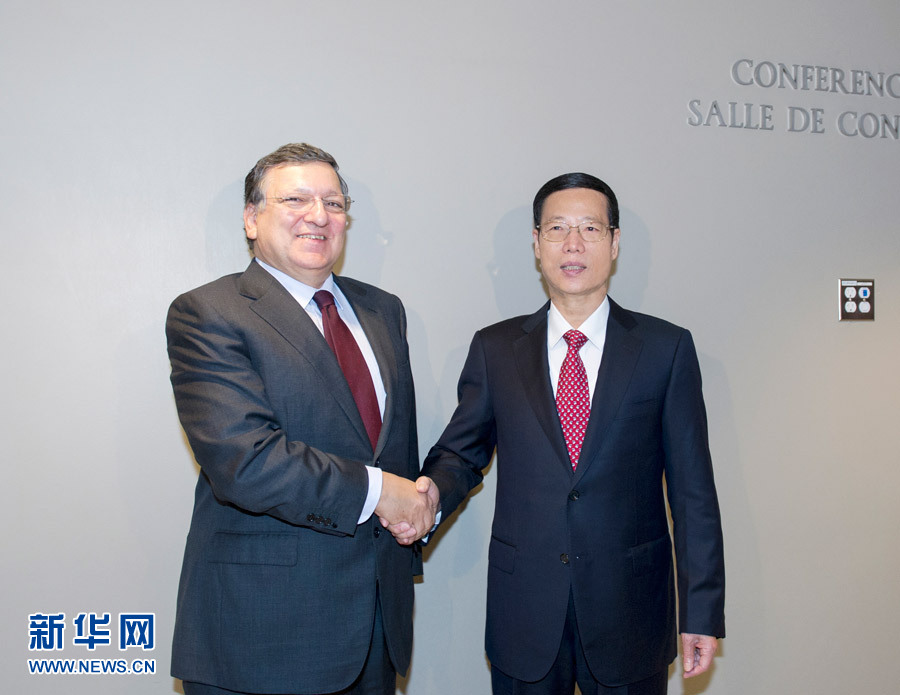 9月23日，正在紐約出席聯(lián)合國氣候峰會的國家主席習近平特使、國務院副總理張高麗在紐約聯(lián)合國總部會見歐盟委員會主席巴羅佐。新華社記者王曄攝 