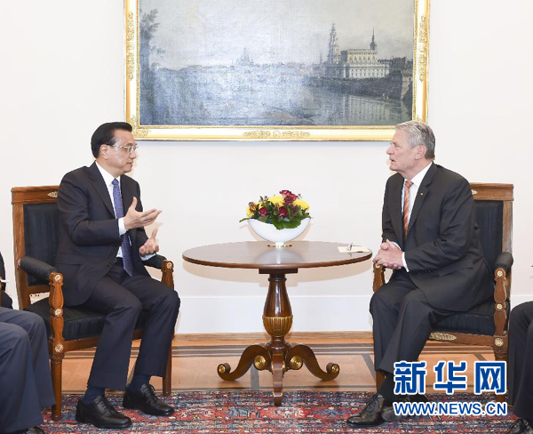 10月10日，國務(wù)院總理李克強在柏林會見德國總統(tǒng)高克。 新華社記者 李學(xué)仁 攝