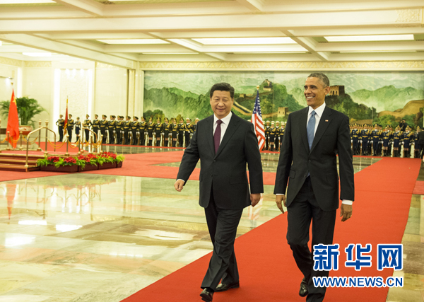 11月12日，國家主席習(xí)近平在北京人民大會堂舉行歡迎儀式，歡迎美國總統(tǒng)奧巴馬對中國進(jìn)行國事訪問。 新華社記者 李學(xué)仁 攝