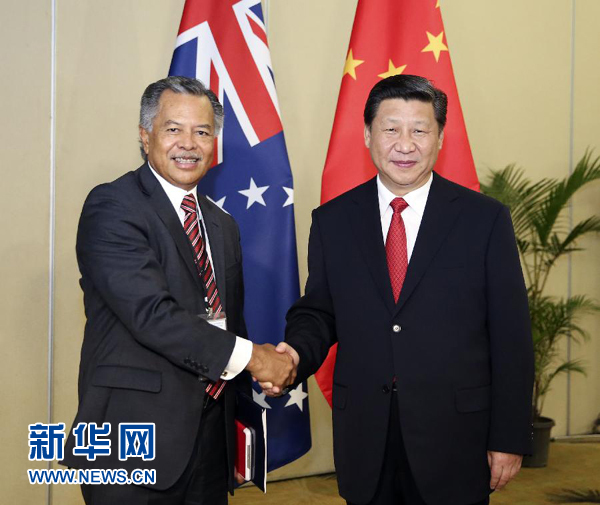 11月22日，國(guó)家主席習(xí)近平在斐濟(jì)楠迪會(huì)見(jiàn)庫(kù)克群島總理普納。新華社記者丁林?jǐn)z 