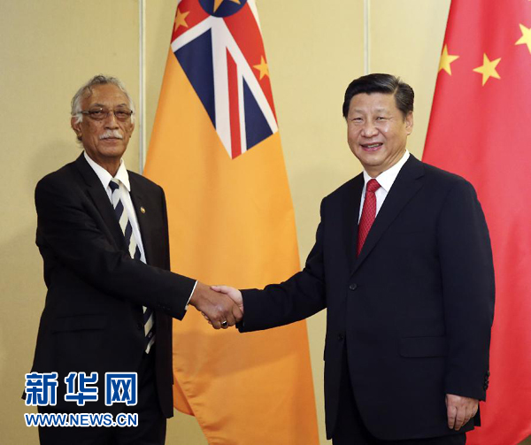 11月22日，國(guó)家主席習(xí)近平在斐濟(jì)楠迪會(huì)見(jiàn)紐?？偫硭?。新華社記者姚大偉攝 