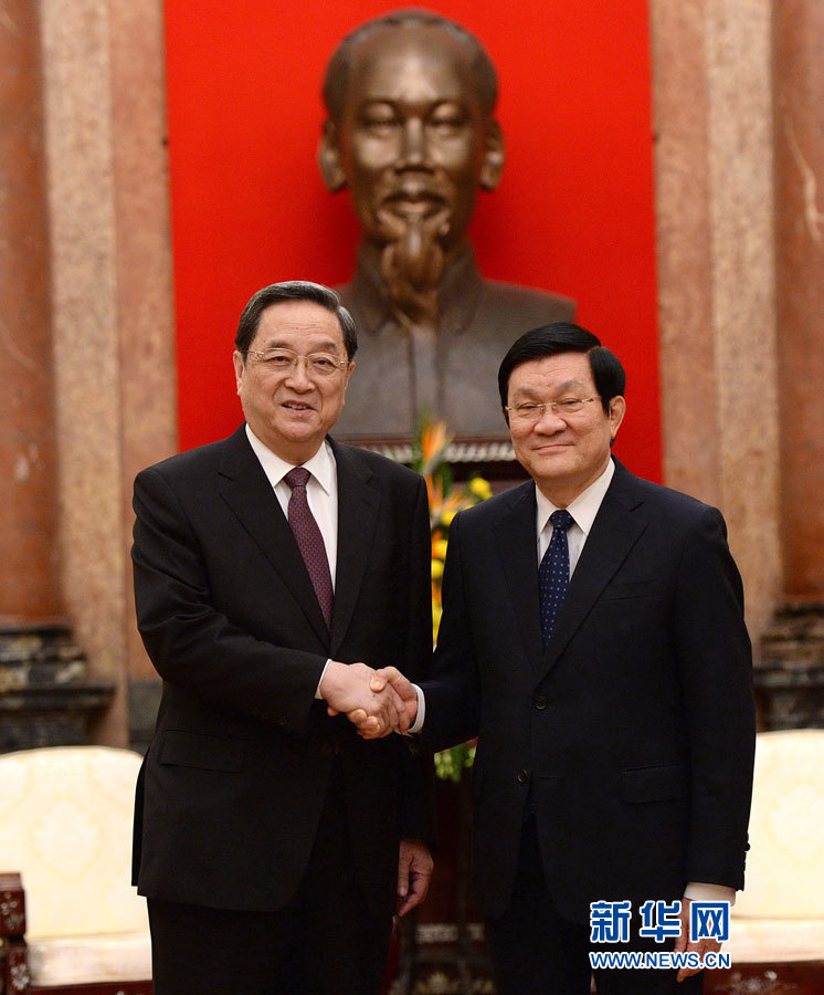 12月25日至27日，中共中央政治局常委、全國政協(xié)主席俞正聲對越南進行正式訪問。這是12月26日，俞正聲在河內(nèi)會見越南國家主席張晉創(chuàng)。 新華社記者馬占成攝