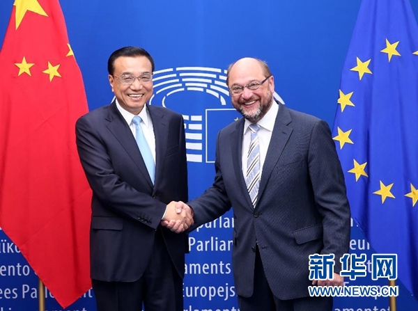 當(dāng)?shù)貢r(shí)間6月29日上午，國務(wù)院總理李克強(qiáng)在布魯塞爾會(huì)見歐洲議會(huì)議長(zhǎng)舒爾茨。 新華社記者 龐興雷 攝